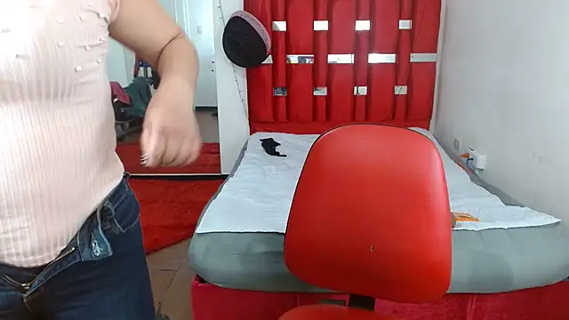 krystal thomson online show from 11/21/25, 04:38