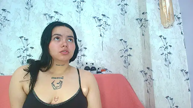 Mia candy 0 online show from 02/08/25, 12:06