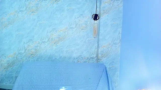 Mia candy 0 online show from 10/06/25, 12:02