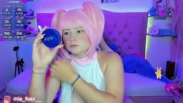 Snapshot of Mia_foxx_ chatting on 12/02/25, 09:10 Mia foxx online show from 12/02/25, 09:10