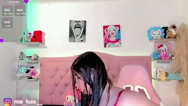 Snapshot of Mia_foxx_ chatting on 12/03/25, 09:02 Mia foxx online show from 12/03/25, 09:02