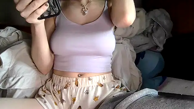 indie-rayne online show from 05/08/26, 11:26