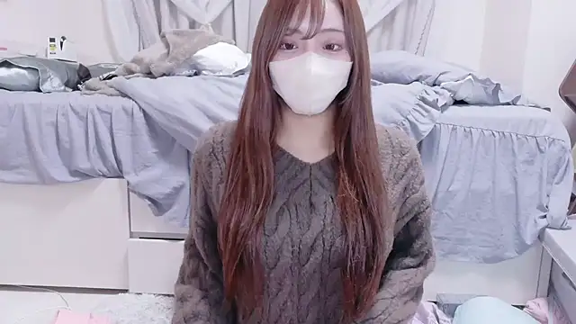 Snapshot of _chanMOMO_ chatting on 11/01/25, 12:40 chanMOMO online show from 11/01/25, 12:40