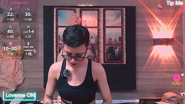 Snapshot of Cutie_Shy_ chatting on 10/30/25, 07:03 Cutie Shy online show from 10/30/25, 07:03