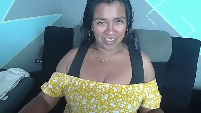 Snapshot of saggil23 chatting on 03/17/26, 05:11 saggil23 online show from 03/17/26, 05:11