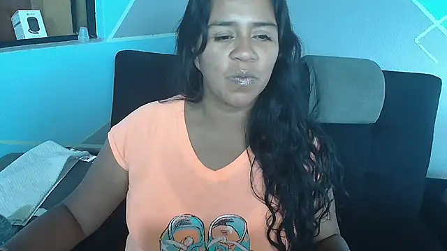 Snapshot of saggil23 chatting on 06/14/26, 08:55 saggil23 online show from 06/14/26, 08:55