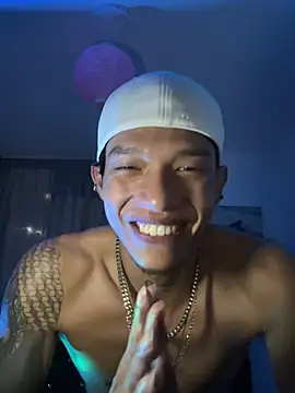 Snapshot of TommyGun_22 chatting on 03/06/25, 03:02 TommyGun 22 online show from 03/06/25, 03:02