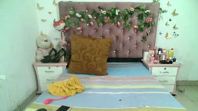 Snapshot of ValeriaTsx chatting on 10/29/25, 11:56 ValeriaTsx online show from 10/29/25, 11:56