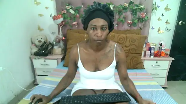 Snapshot of ValeriaTsx chatting on 11/21/25, 03:22 ValeriaTsx online show from 11/21/25, 03:22