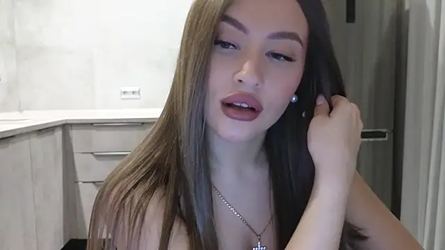 Snapshot of Cinderella____ chatting on 12/14/24, 09:24 Cinderella     online show from 12/14/24, 09:24