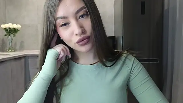 Snapshot of Cinderella____ chatting on 12/23/24, 12:57 Cinderella     online show from 12/23/24, 12:57