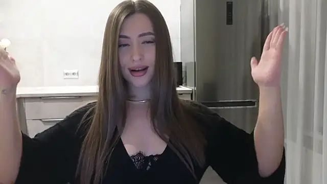 Snapshot of Cinderella____ chatting on 12/26/24, 01:51 Cinderella     online show from 12/26/24, 01:51