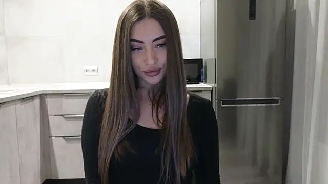 Snapshot of Cinderella____ chatting on 01/11/25, 11:24 Cinderella     online show from 01/11/25, 11:24