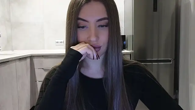 Snapshot of Cinderella____ chatting on 01/17/25, 12:20 Cinderella     online show from 01/17/25, 12:20