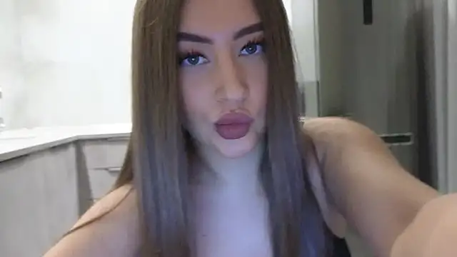 Snapshot of Cinderella____ chatting on 01/28/25, 05:46 Cinderella     online show from 01/28/25, 05:46