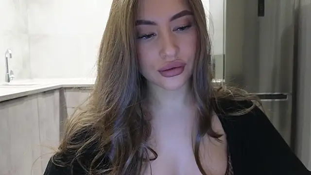 Snapshot of Cinderella____ chatting on 01/31/25, 09:05 Cinderella     online show from 01/31/25, 09:05