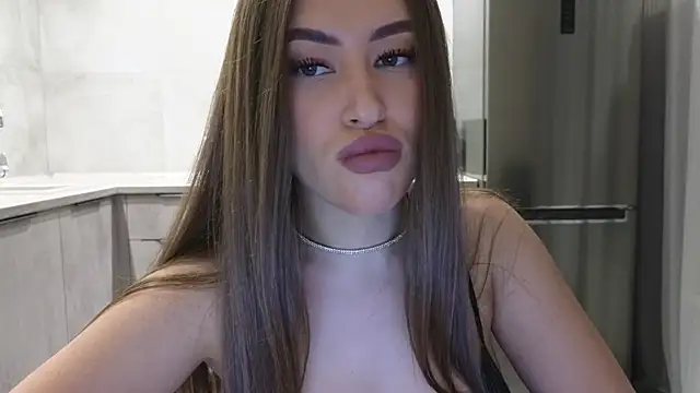 Snapshot of Cinderella____ chatting on 02/03/25, 04:41 Cinderella     online show from 02/03/25, 04:41