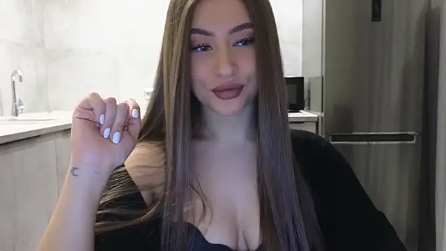 Snapshot of Cinderella____ chatting on 02/04/25, 03:15 Cinderella     online show from 02/04/25, 03:15