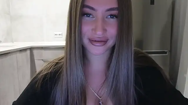 Snapshot of Cinderella____ chatting on 02/24/25, 07:52 Cinderella     online show from 02/24/25, 07:52