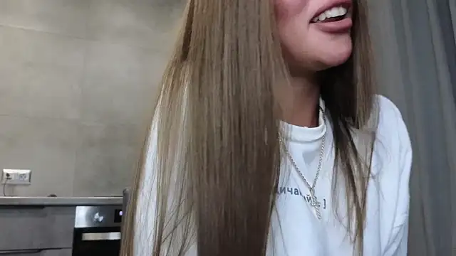 Snapshot of Cinderella____ chatting on 02/24/25, 10:58 Cinderella     online show from 02/24/25, 10:58