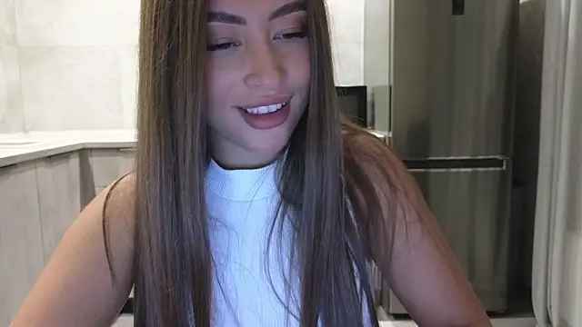 Snapshot of Cinderella____ chatting on 02/27/25, 12:10 Cinderella     online show from 02/27/25, 12:10