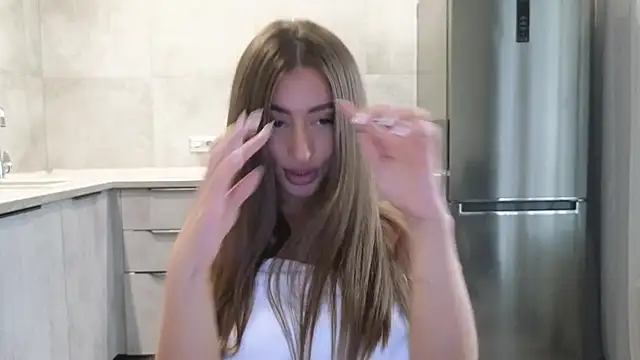 Snapshot of Cinderella____ chatting on 02/27/25, 03:14 Cinderella     online show from 02/27/25, 03:14