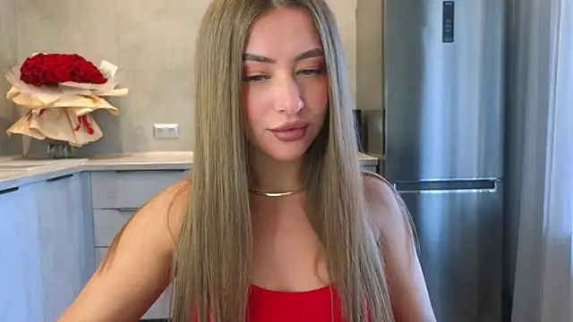 Snapshot of Cinderella____ chatting on 03/22/25, 03:52 Cinderella     online show from 03/22/25, 03:52