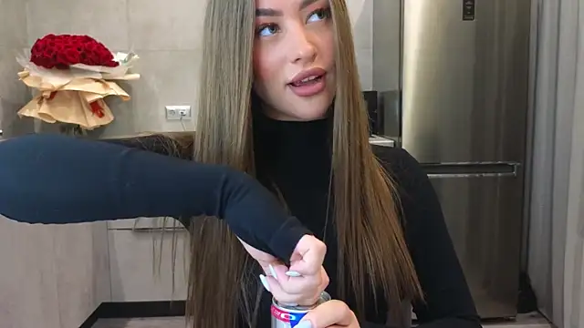 Snapshot of Cinderella____ chatting on 03/22/25, 08:26 Cinderella     online show from 03/22/25, 08:26