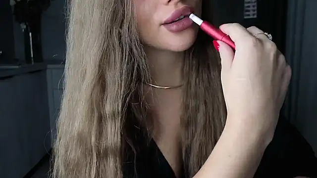 Snapshot of Cinderella____ chatting on 09/14/25, 08:41 Cinderella     online show from 09/14/25, 08:41