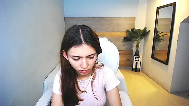 liseth fox online show from 12/21/24, 12:27