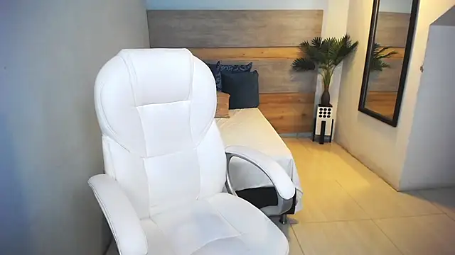 liseth fox online show from 01/07/25, 06:45