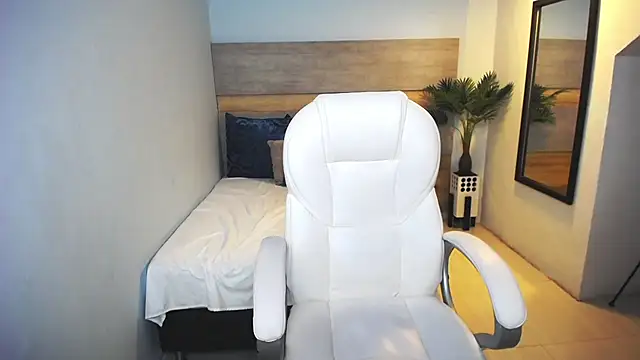 liseth fox online show from 01/29/25, 01:58