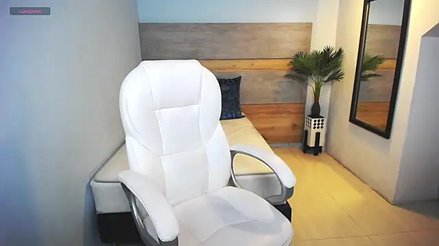 liseth fox online show from 02/04/25, 07:22