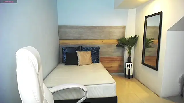 liseth fox online show from 02/22/25, 07:25