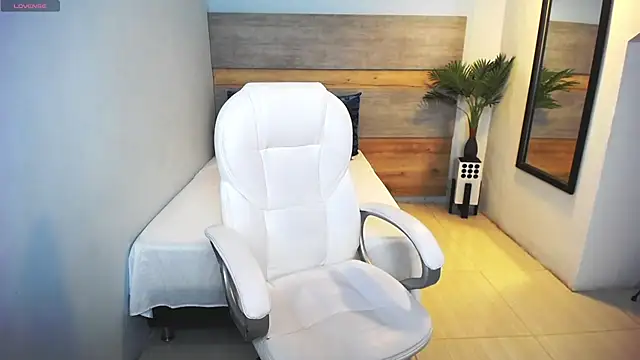 liseth fox online show from 03/01/25, 06:00