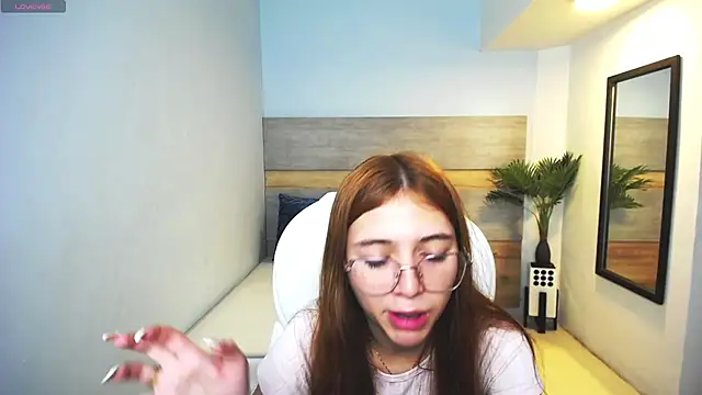 liseth fox online show from 03/14/25, 07:55