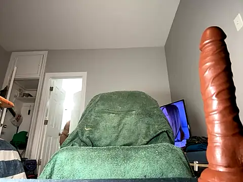 ChiRaqb8 online show from 11/10/25, 11:37