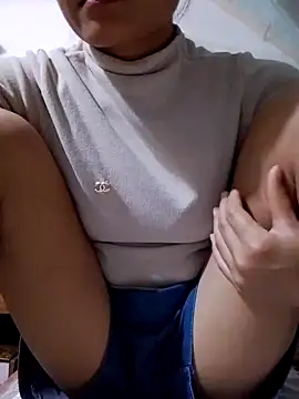 Cute lady99 online show from 11/13/25, 08:19