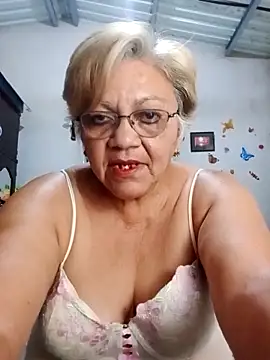 Madrastrahot69 online show from 10/09/25, 09:35