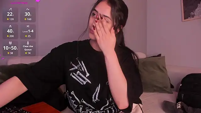 Snapshot of lara_madisson chatting on 03/20/26, 05:45 lara madisson online show from 03/20/26, 05:45