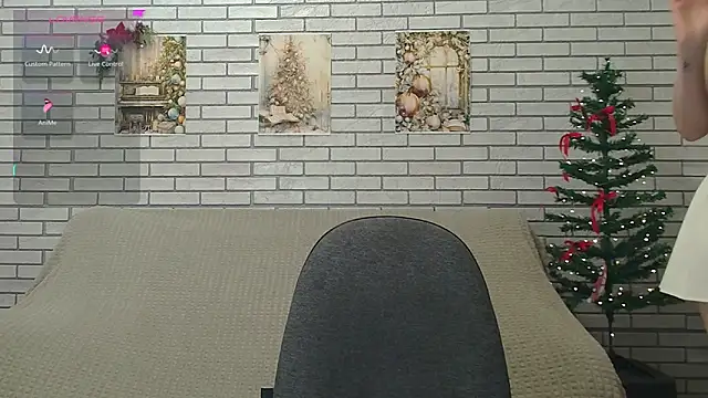 Snapshot of EmiliaDuchess chatting on 01/25/25, 08:00 EmiliaDuchess online show from 01/25/25, 08:00