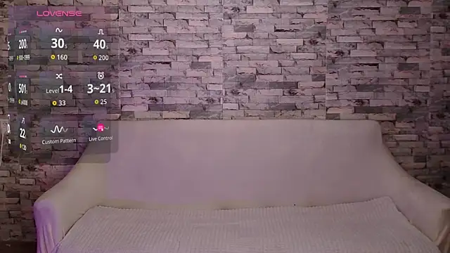 Snapshot of EmiliaDuchess chatting on 03/31/26, 03:34 EmiliaDuchess online show from 03/31/26, 03:34