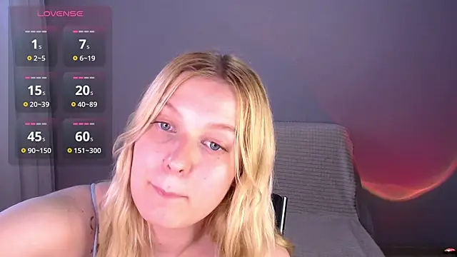 Snapshot of EmiliaDuchess chatting on 06/19/26, 02:32 EmiliaDuchess online show from 06/19/26, 02:32