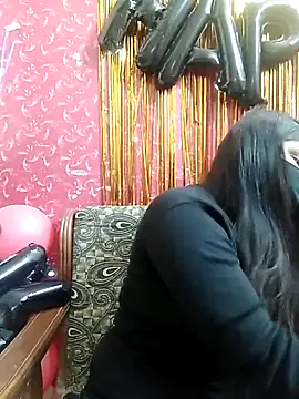 Hotty-simran online show from 02/15/25, 04:36