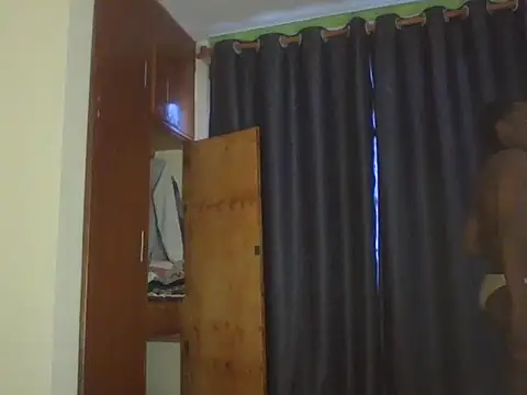 Snapshot of Apple_bitch chatting on 11/14/25, 04:33 Apple bitch online show from 11/14/25, 04:33