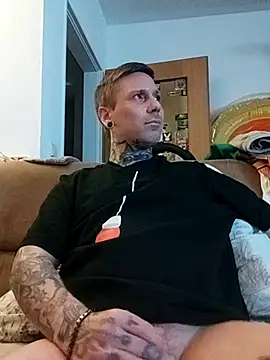 Snapshot of Schabernack1990 chatting on 02/21/25, 03:34 Schabernack1990 online show from 02/21/25, 03:34