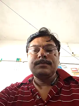 Snapshot of Srmotrs chatting on 06/07/26, 11:58 Srmotrs online show from 06/07/26, 11:58