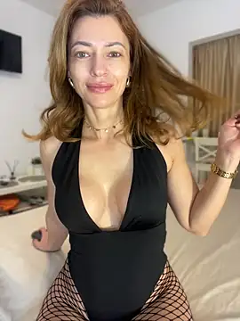 AdeleLovely online show from 06/19/26, 04:39