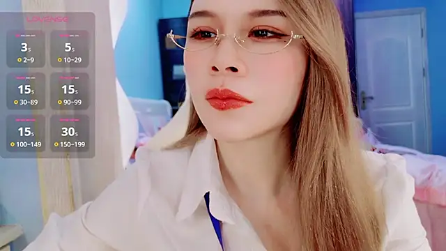 Snapshot of HU131452 chatting on 12/08/24, 08:15 HU131452 online show from 12/08/24, 08:15