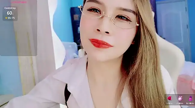 Snapshot of HU131452 chatting on 01/15/25, 09:20 HU131452 online show from 01/15/25, 09:20